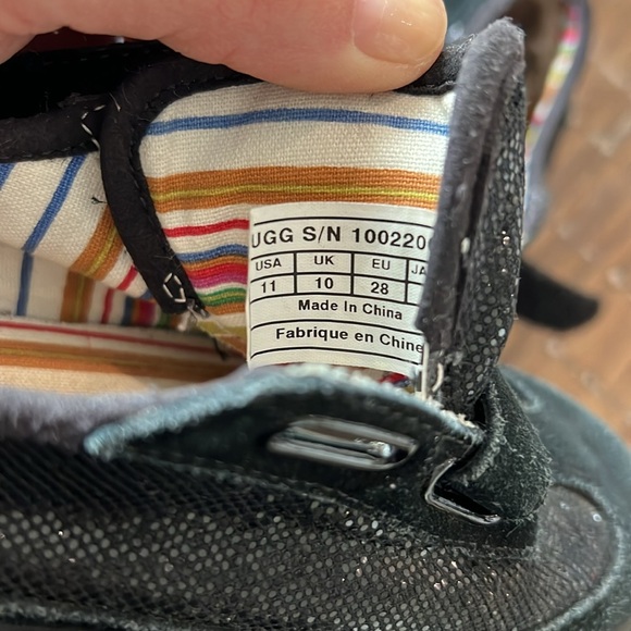 UGG Australian Braden Black Shimmer Sneakers Little Girls Size 11 GUC - Picture 8 of 8